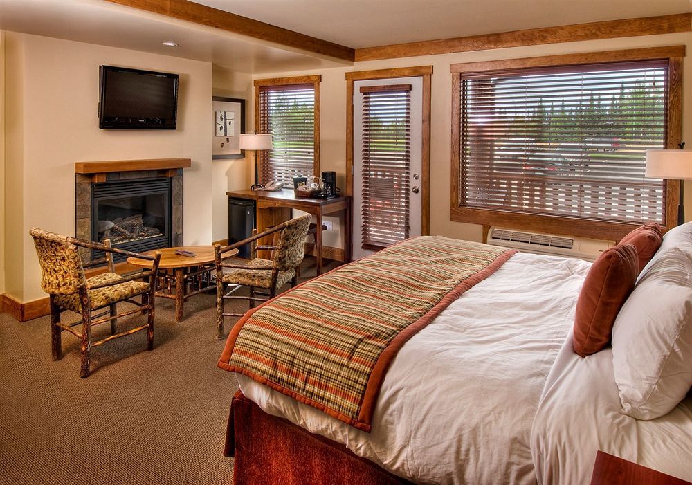 Elk Ridge Resort Принц Албърт Екстериор снимка