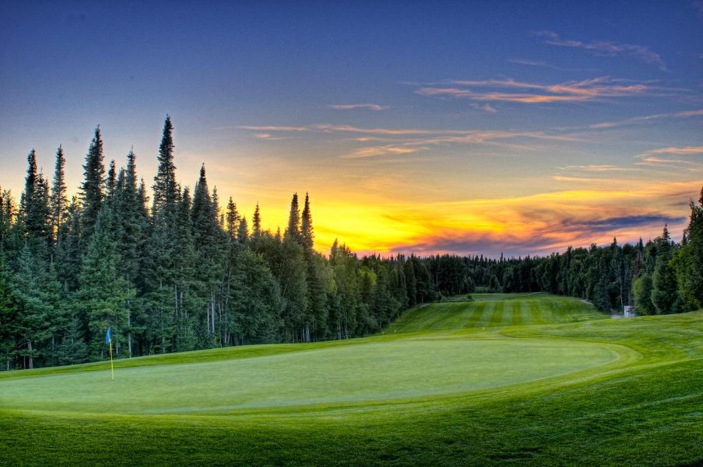 Elk Ridge Resort Принц Албърт Екстериор снимка