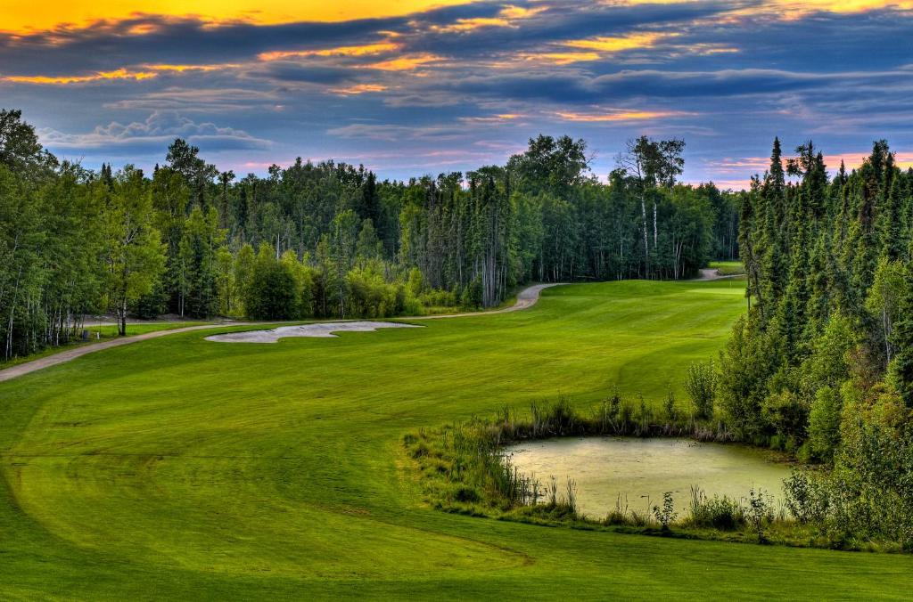 Elk Ridge Resort Принц Албърт Екстериор снимка