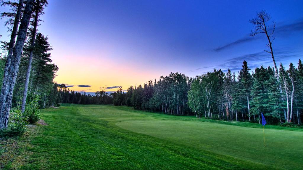 Elk Ridge Resort Принц Албърт Екстериор снимка